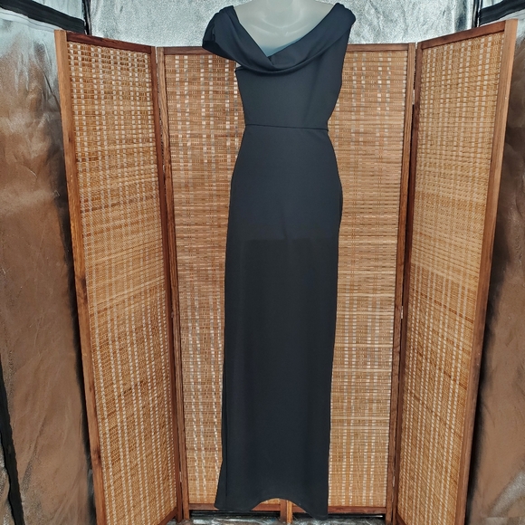 Windsor Asymmetric Neckline Off the Shoulder Black Formal Maxi Gown Size Small - Picture 7 of 8